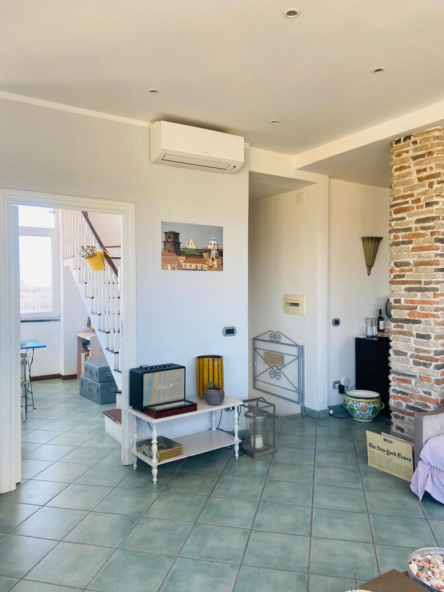 La Casa Sui Tetti Bed & Breakfast Napoli Bagian luar foto