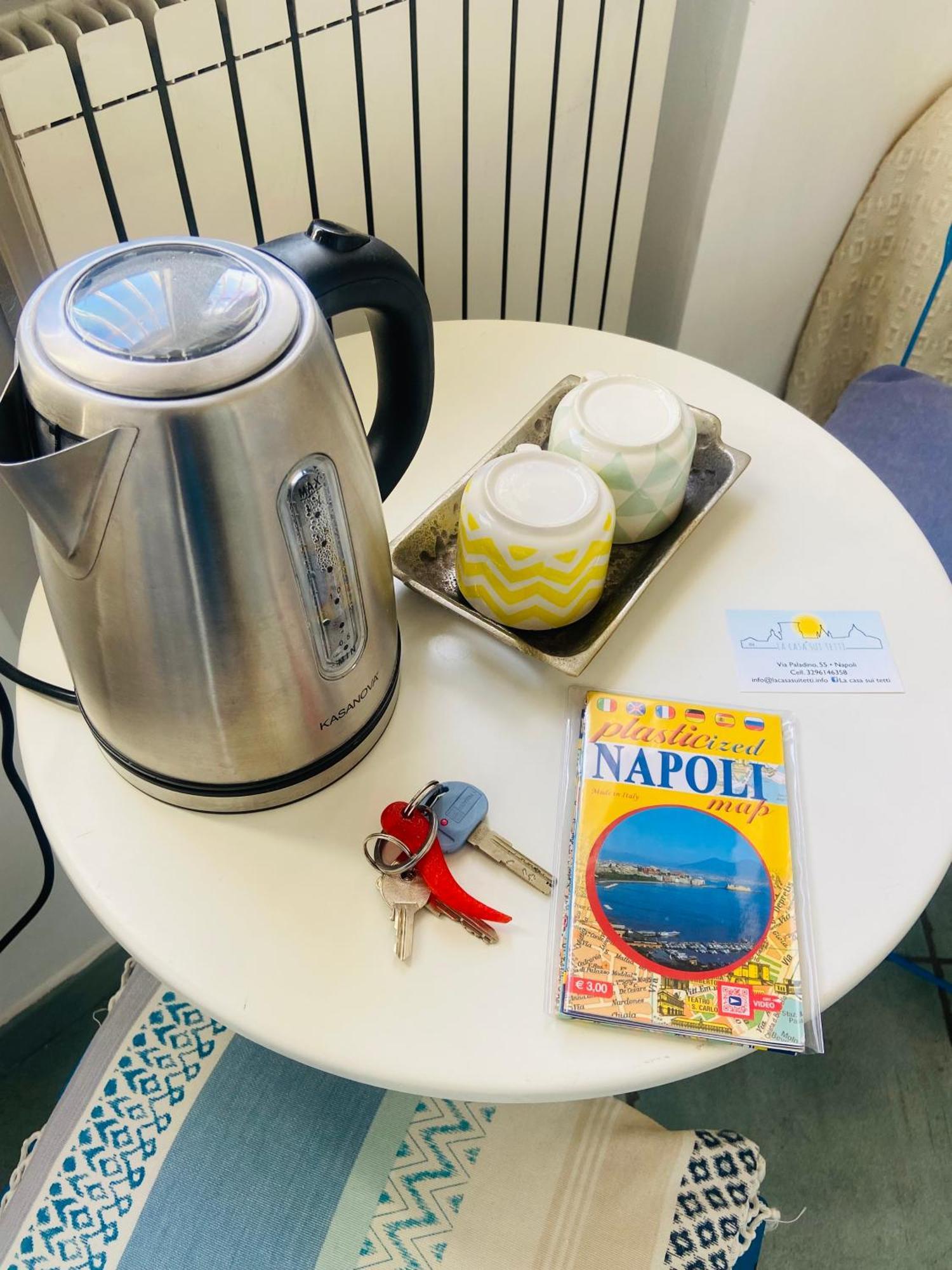 La Casa Sui Tetti Bed & Breakfast Napoli Bagian luar foto