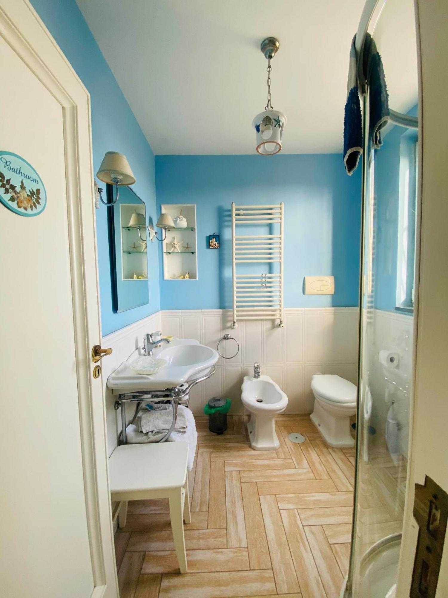 La Casa Sui Tetti Bed & Breakfast Napoli Bagian luar foto