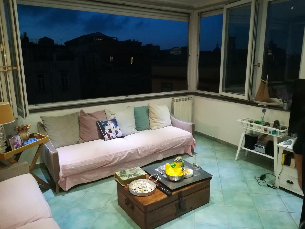La Casa Sui Tetti Bed & Breakfast Napoli Bagian luar foto