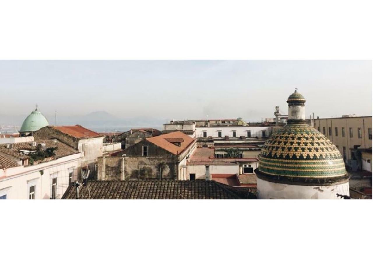La Casa Sui Tetti Bed & Breakfast Napoli Bagian luar foto